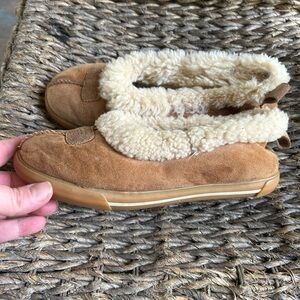 Cozy Tan Women's Shoes uggs